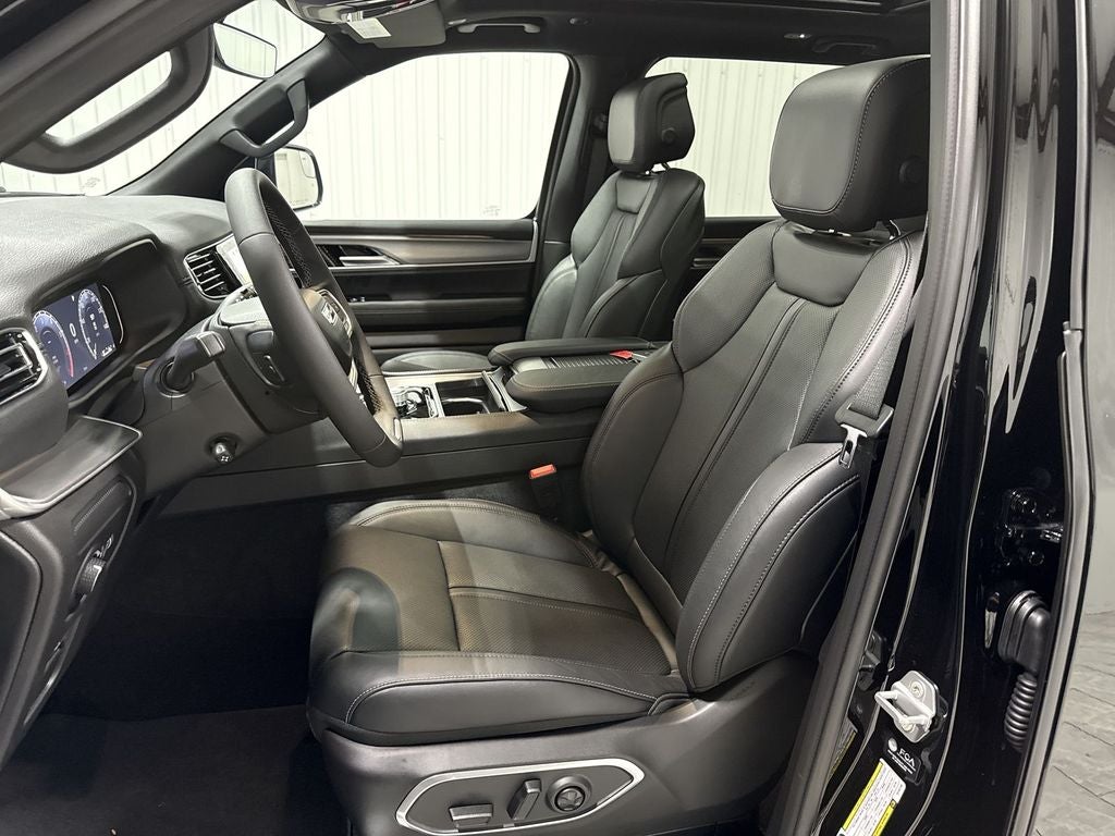 2026 Jeep Grand Wagoneer Base
