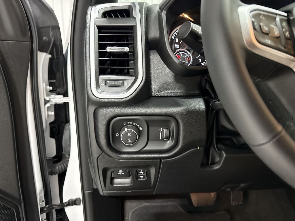 2022 RAM 1500 Lone Star Quad Cab 4x4 6'4' Box