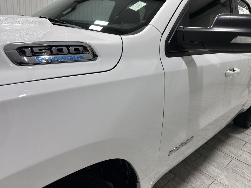 2022 RAM 1500 Lone Star Quad Cab 4x4 6'4' Box
