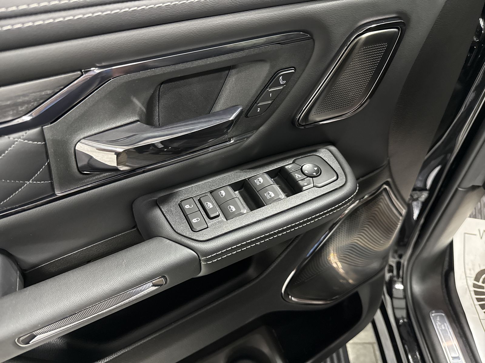 2027 RAM Ram 1500 Limited