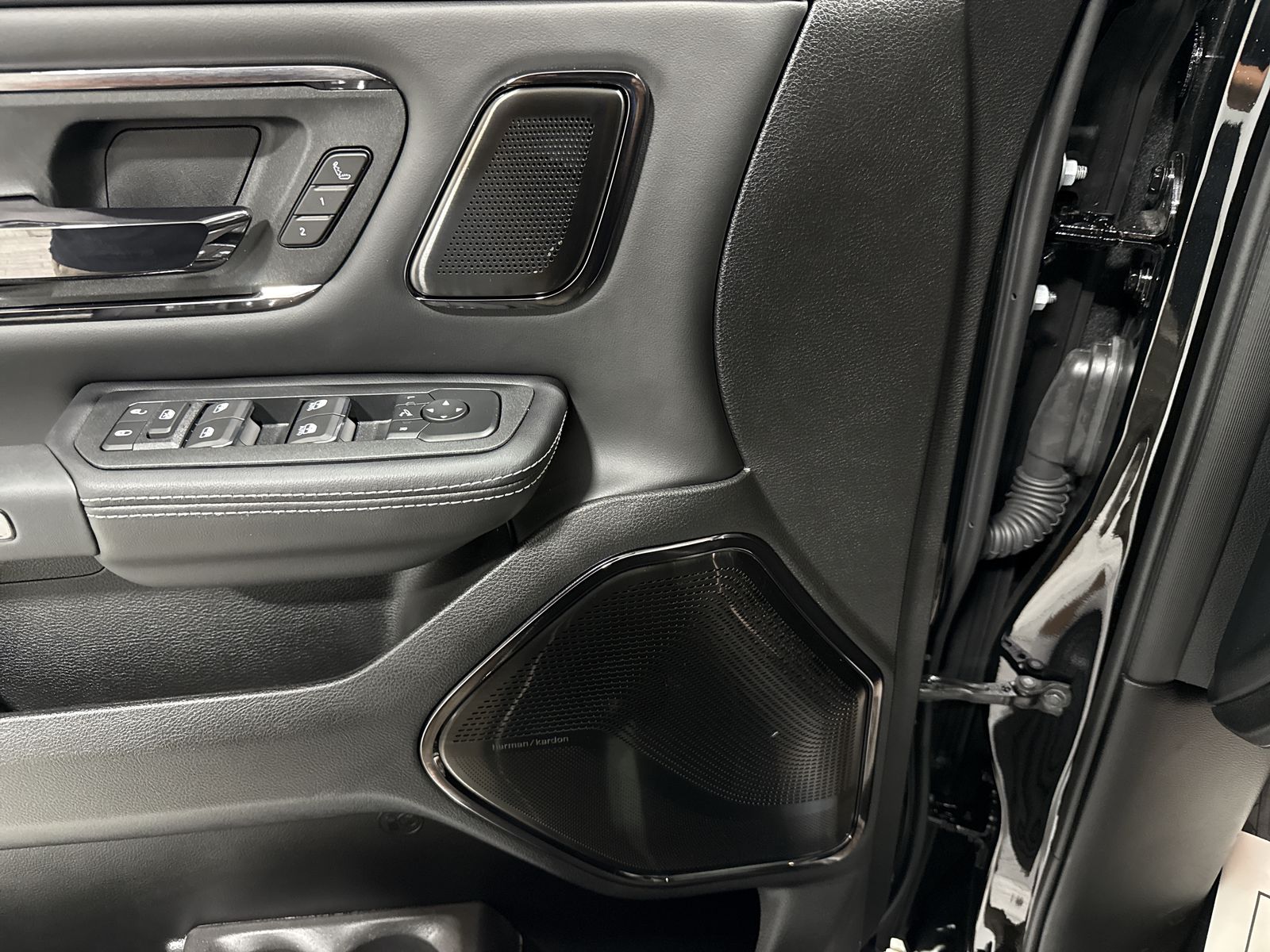 2027 RAM Ram 1500 Limited