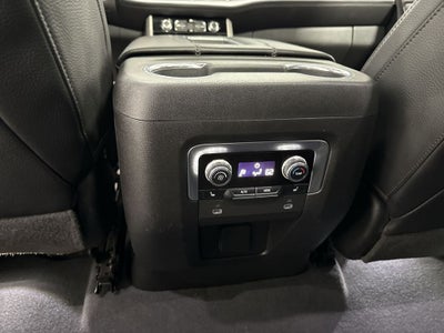 2023 GMC Yukon 4WD Denali