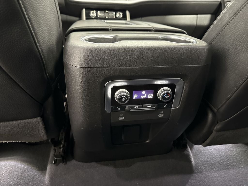 2023 GMC Yukon 4WD Denali