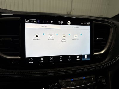 2027 Chrysler Pacifica Select