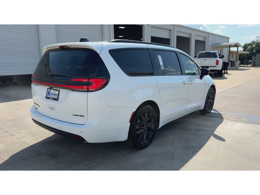 2026 Chrysler Pacifica Limited