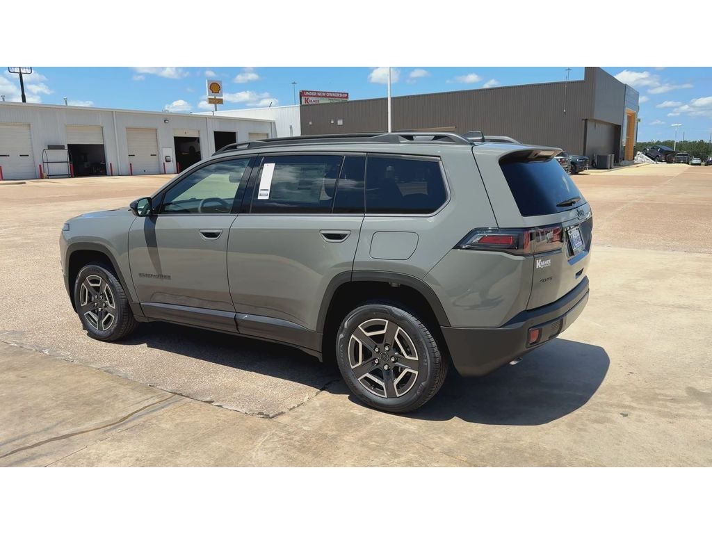 2026 Jeep Cherokee CHEROKEE LAREDO 4X4