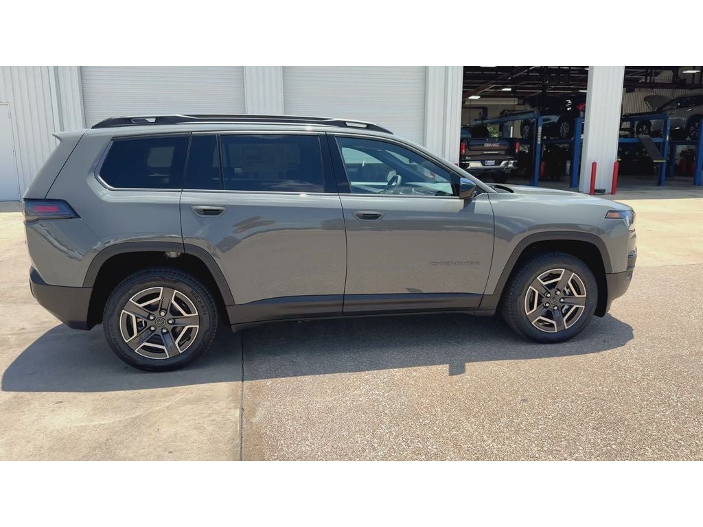 2026 Jeep Cherokee CHEROKEE LAREDO 4X4