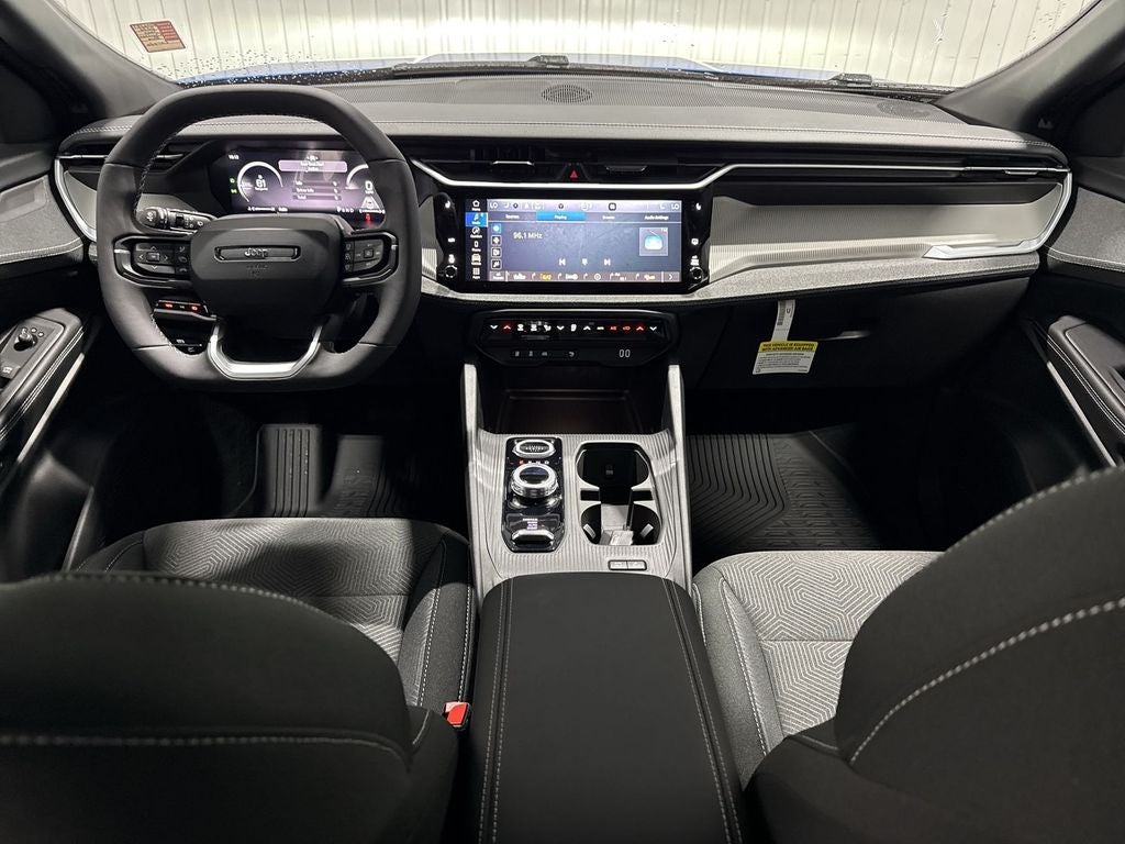2026 Jeep Cherokee CHEROKEE LAREDO 4X4