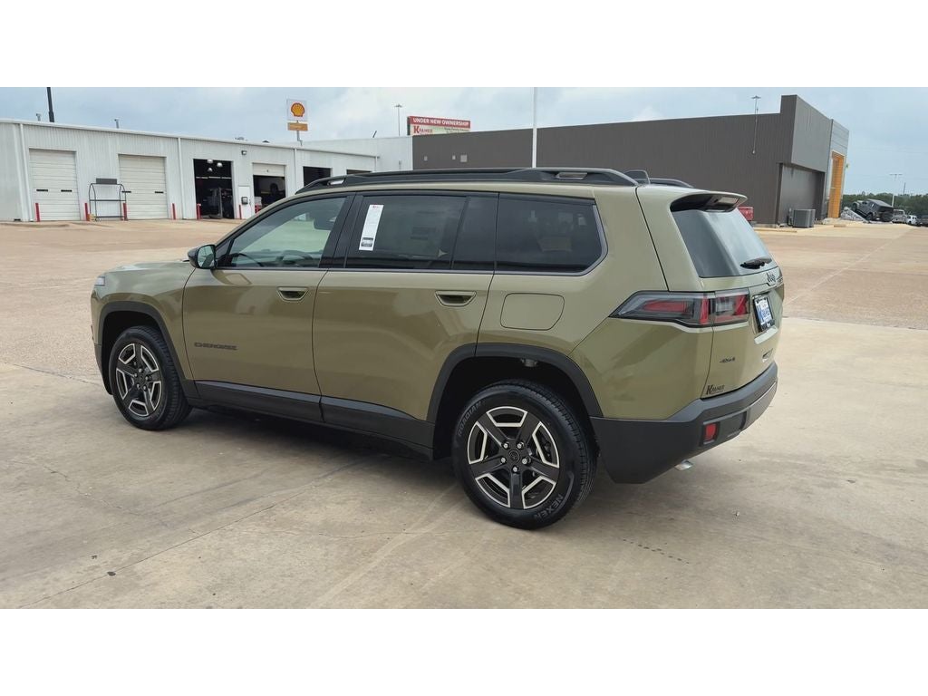2026 Jeep Cherokee CHEROKEE LAREDO 4X4