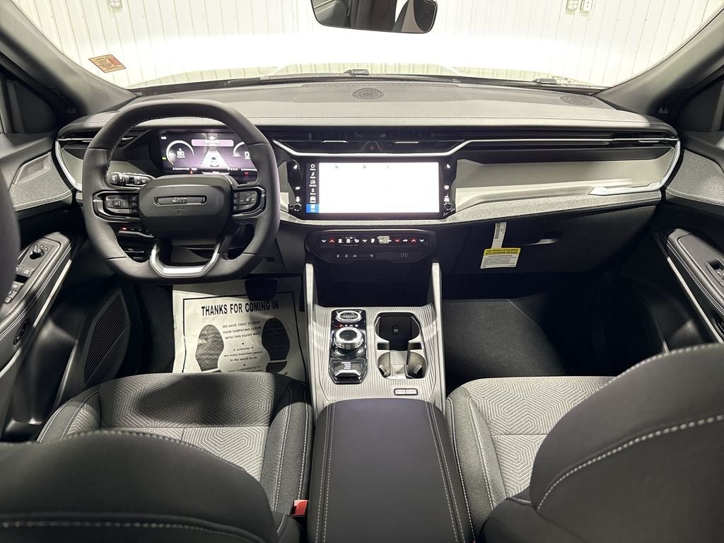 2026 Jeep Cherokee CHEROKEE LAREDO 4X4