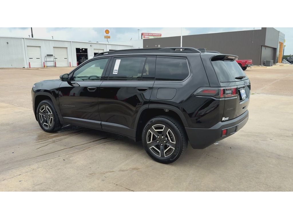 2026 Jeep Cherokee CHEROKEE LAREDO 4X4