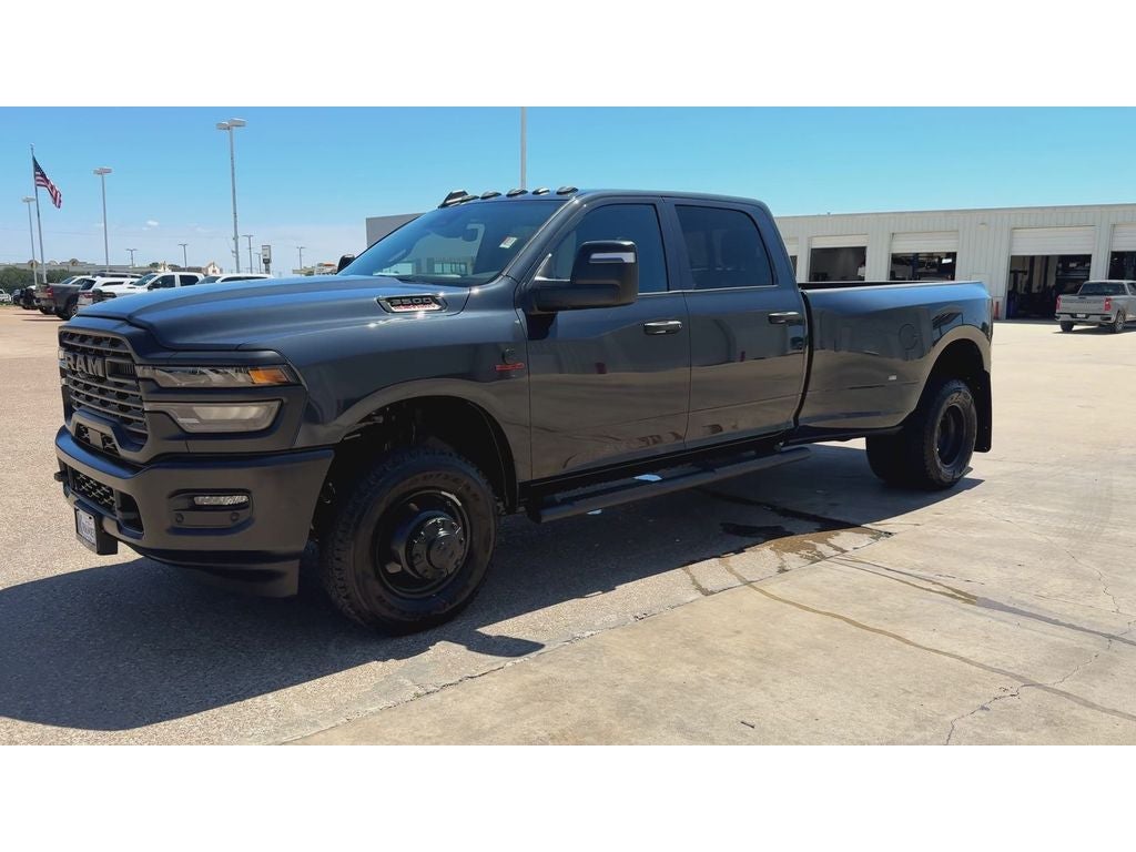 2026 RAM Ram 3500 RAM 3500 TRADESMAN CREW CAB 4X4 8' BOX