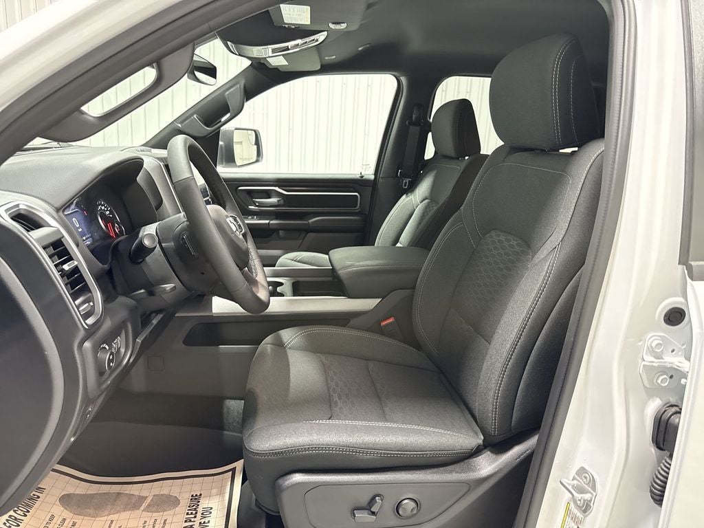 2026 RAM Ram 1500 RAM 1500 LONE STAR CREW CAB 4X2 5'7' BOX