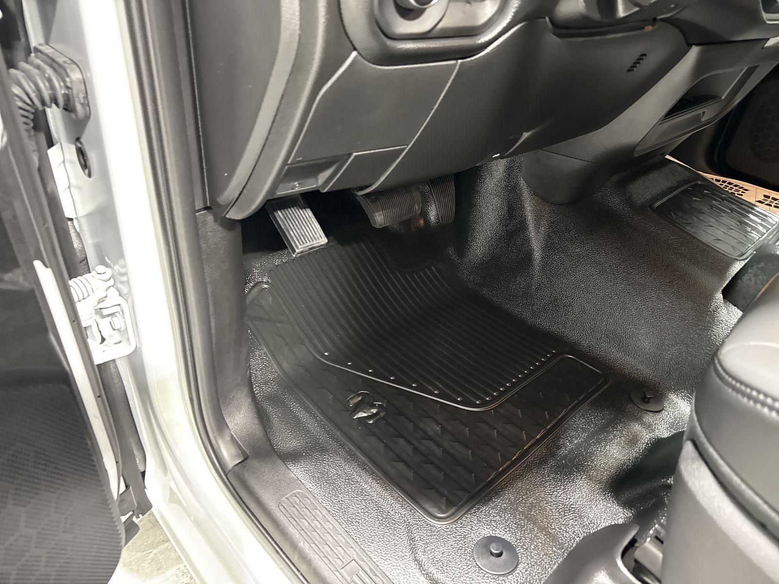 2027 RAM Ram 3500 Chassis Cab Tradesman