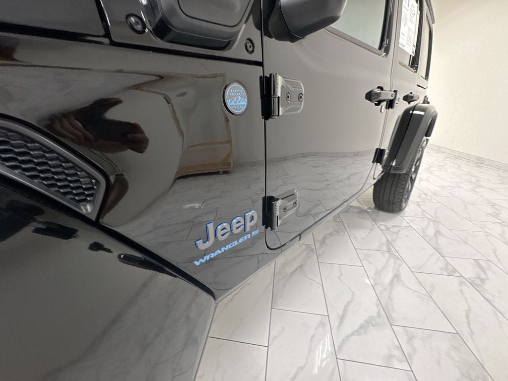 2025 Jeep Wrangler 4xe Sahara