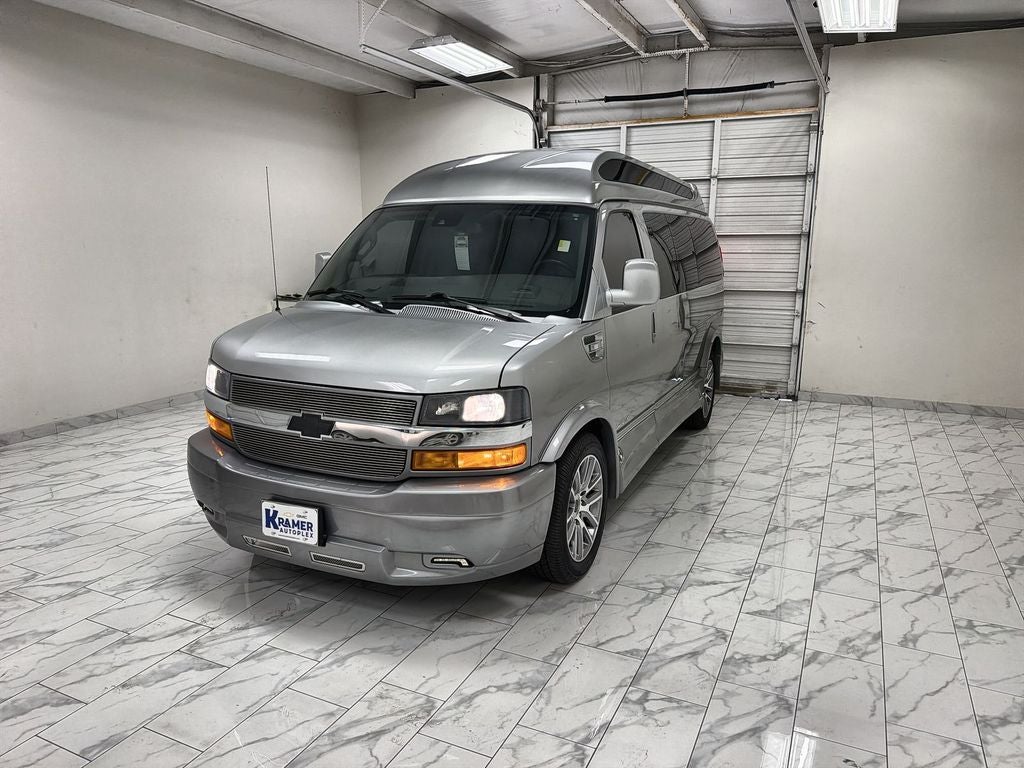 2021 Chevrolet Express Passenger 2500 1LS