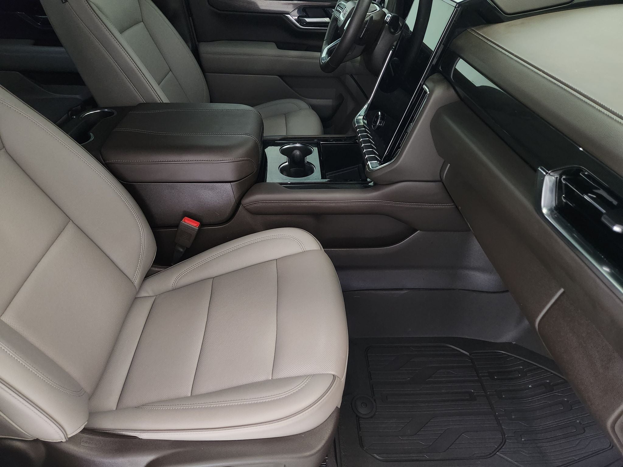 2025 GMC Yukon XL Elevation