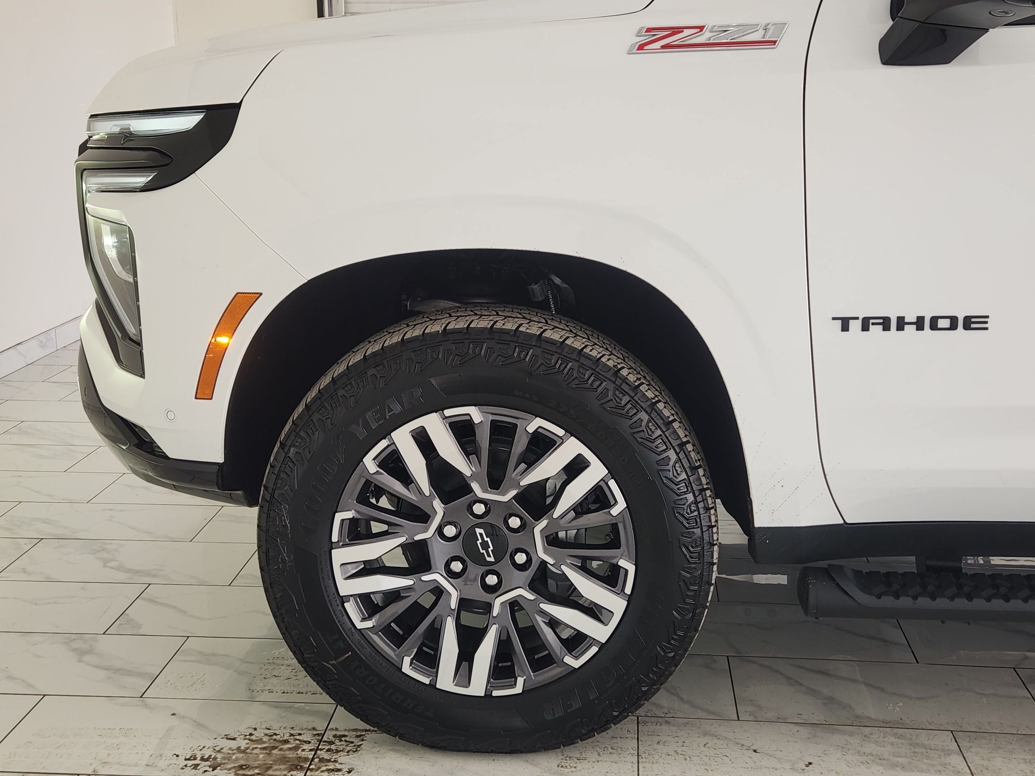 2027 Chevrolet Tahoe Z71 — photo 8