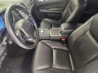 2022 Chrysler 300 Touring L