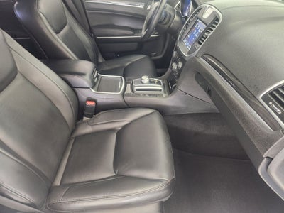 2022 Chrysler 300 Touring L