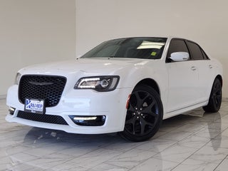 2022 Chrysler 300 Touring L