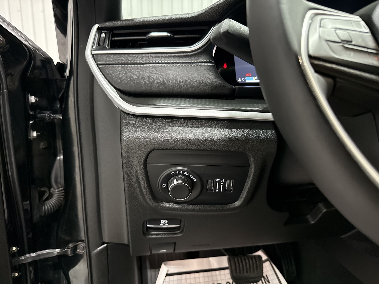 2023 Jeep Grand Cherokee L Altitude 4x2