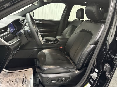 2023 Jeep Grand Cherokee L Altitude 4x2