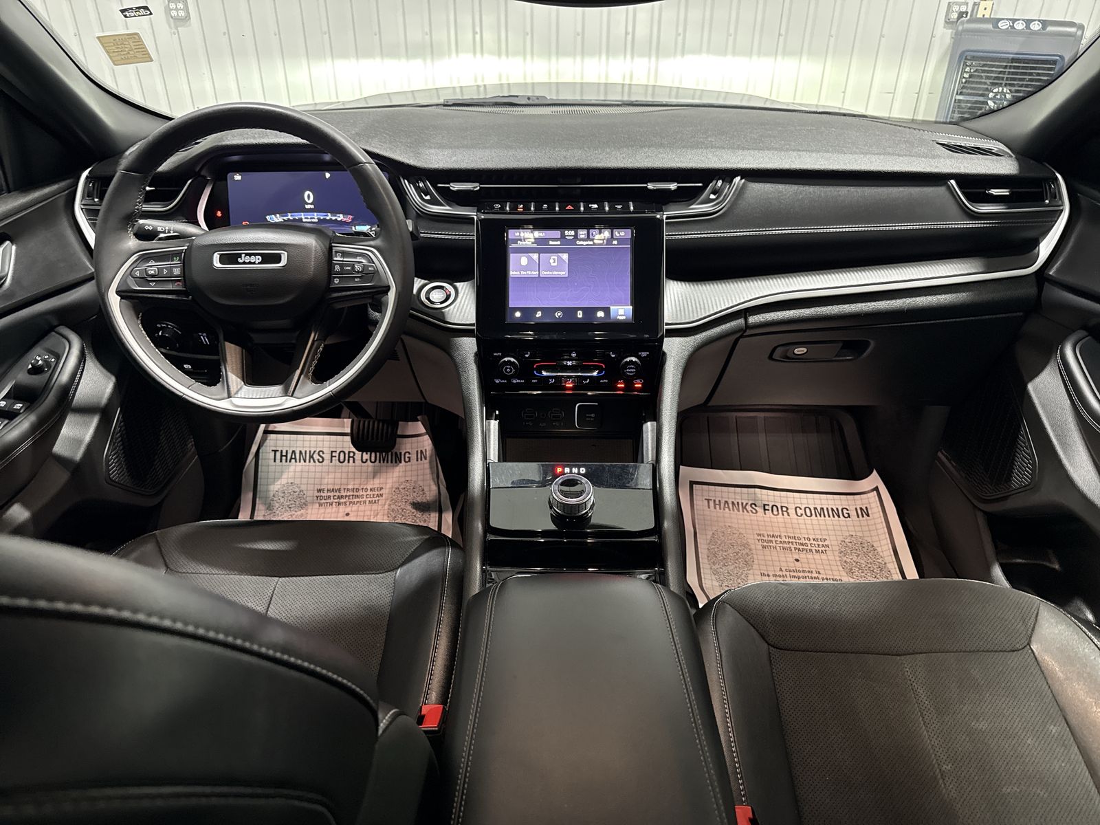 2023 Jeep Grand Cherokee L Altitude 4x2