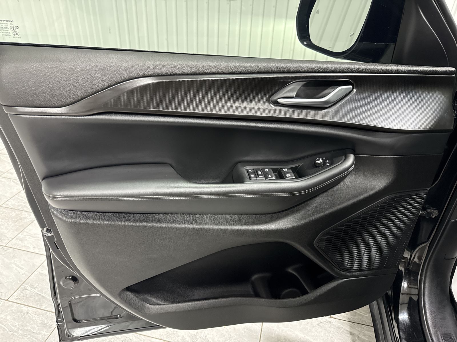 2023 Jeep Grand Cherokee L Altitude 4x2