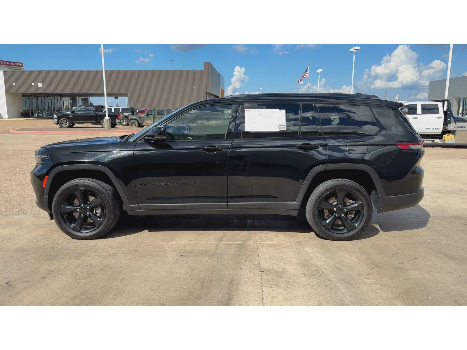 2023 Jeep Grand Cherokee L Altitude 4x2