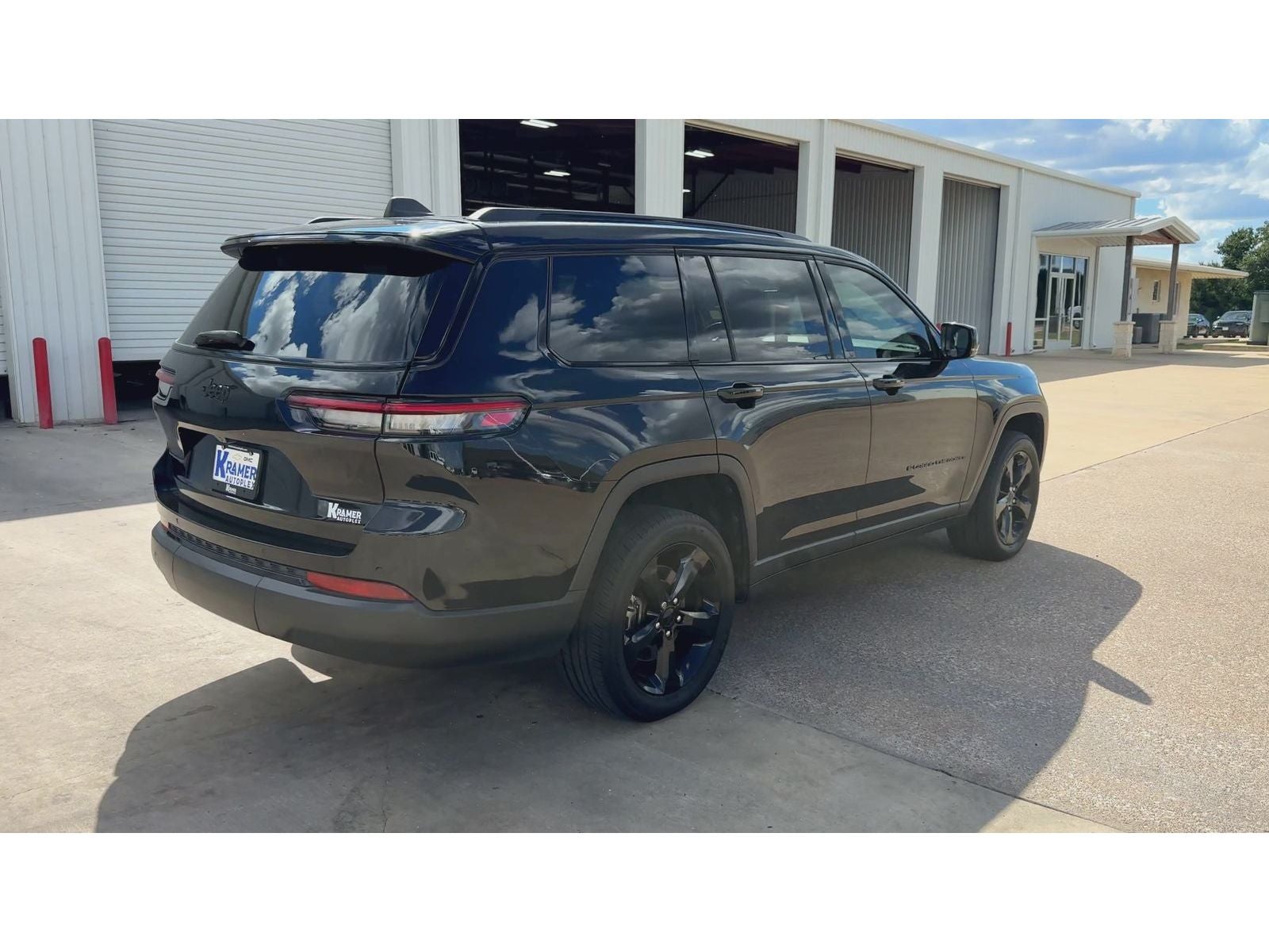2023 Jeep Grand Cherokee L Altitude 4x2