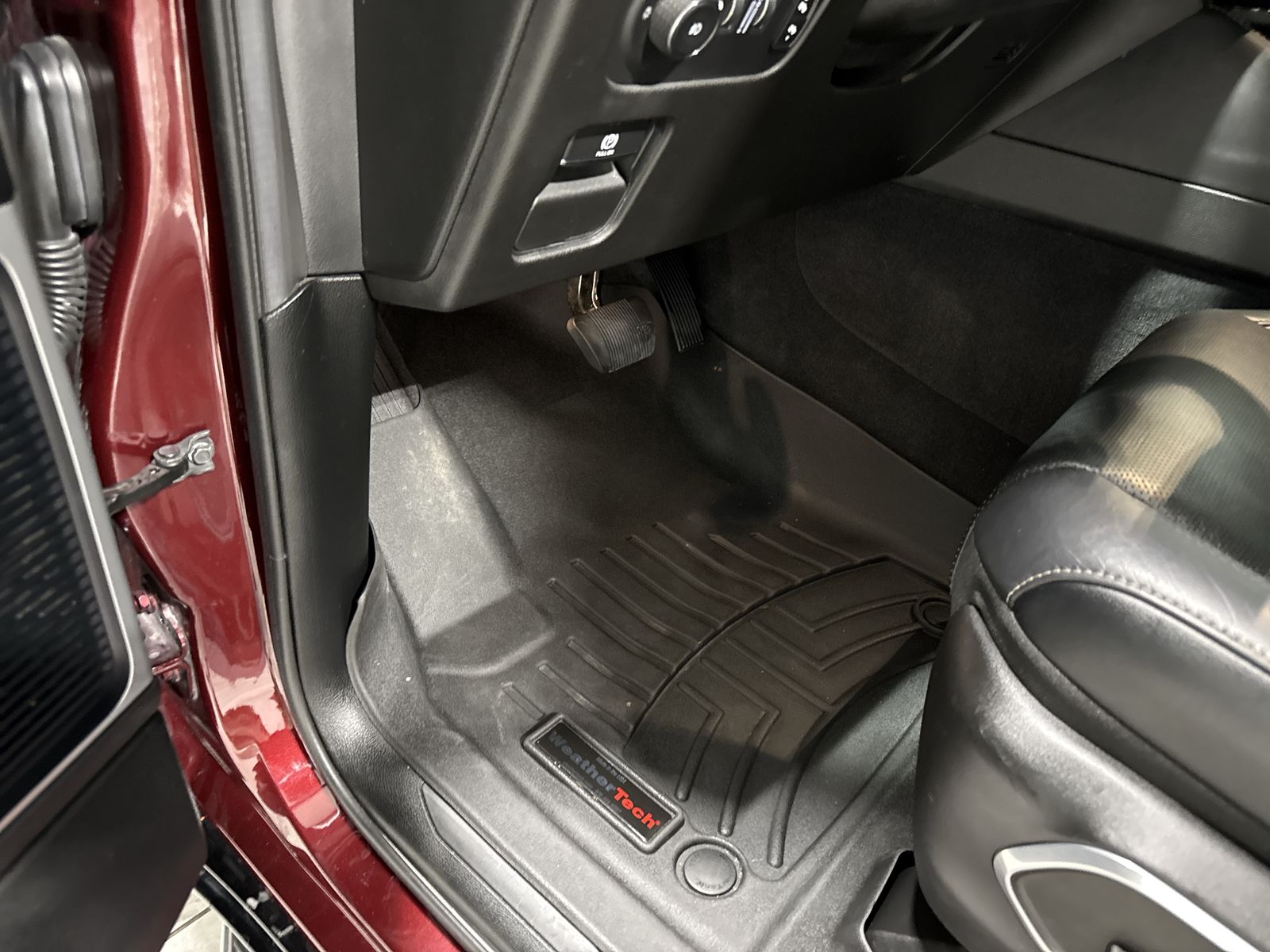 2022 Jeep Wagoneer Series III Carbide 4x2