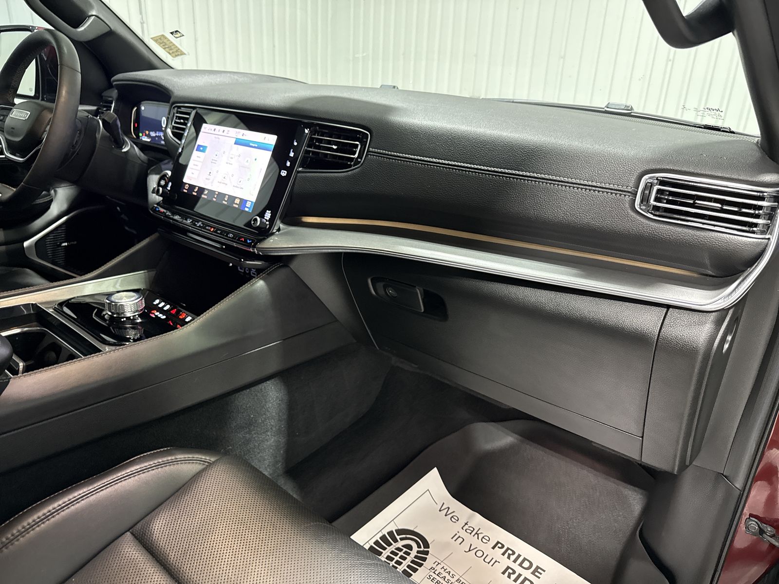 2022 Jeep Wagoneer Series III Carbide 4x2