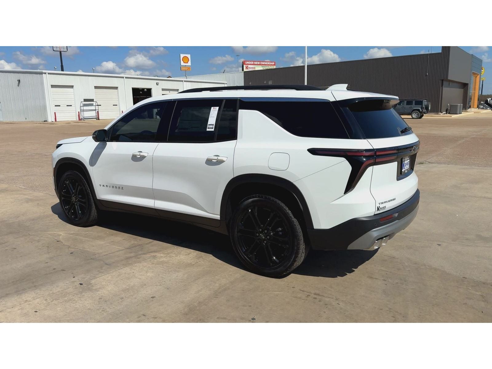 2027 Chevrolet Traverse LT