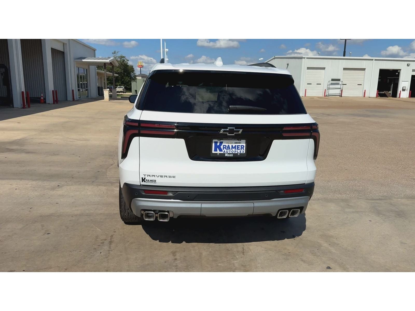 2027 Chevrolet Traverse LT