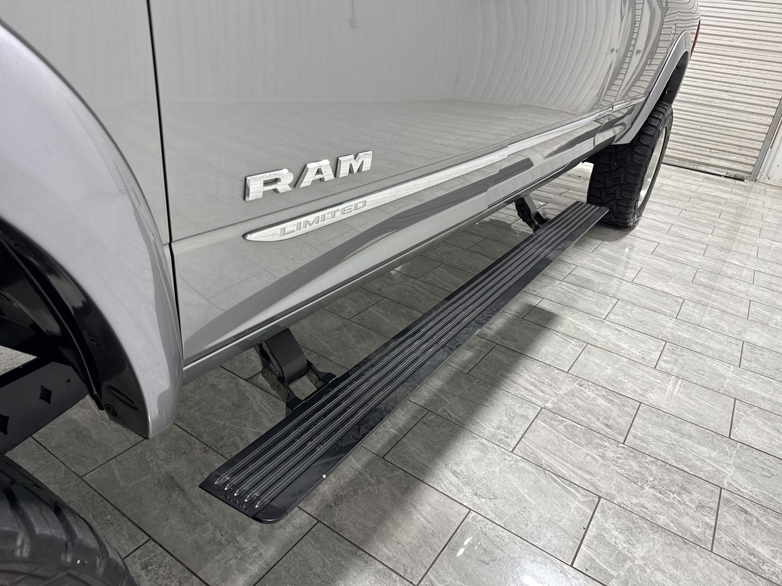 2023 RAM 3500 Limited Mega Cab 4x4 6'4" Box