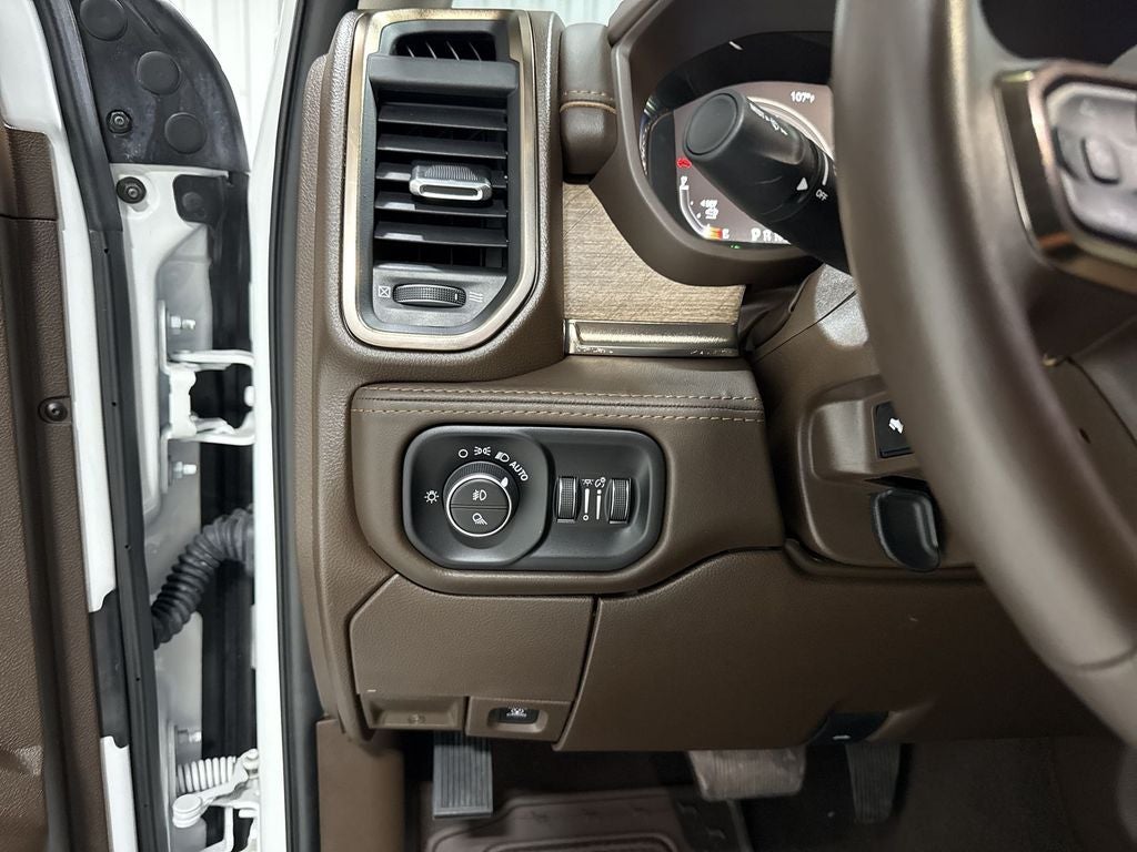 2025 RAM 3500 LimitedLimited Longhorn Mega Cab 4x4 6'4" Box