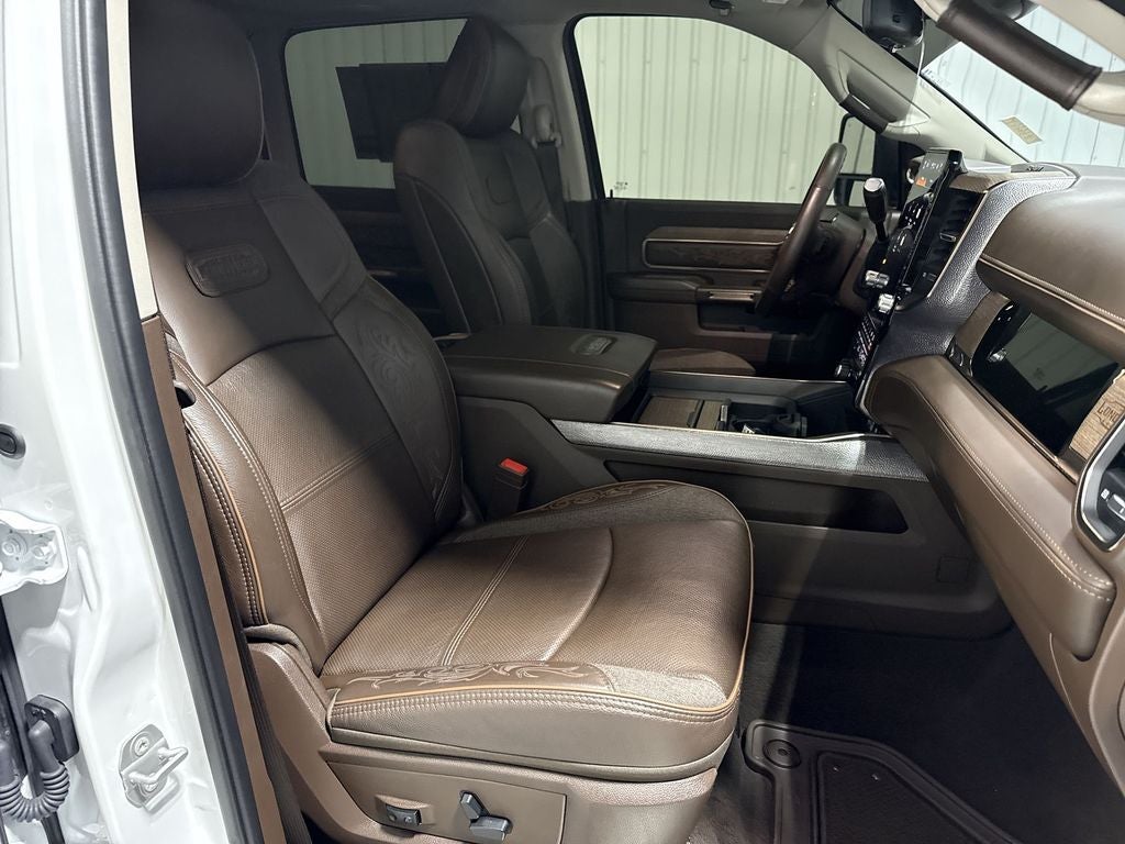 2025 RAM 3500 LimitedLimited Longhorn Mega Cab 4x4 6'4" Box