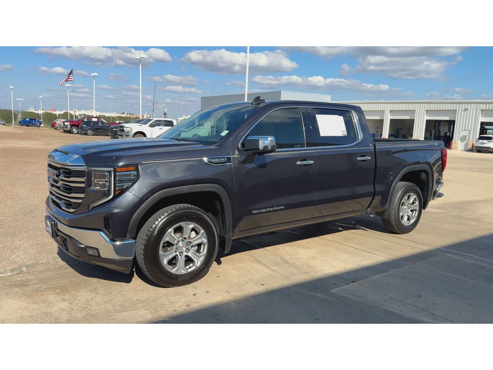 2024 GMC Sierra 1500 SLT
