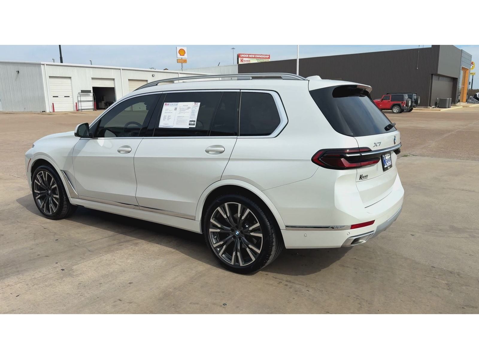 2025 BMW X7 xDrive40i