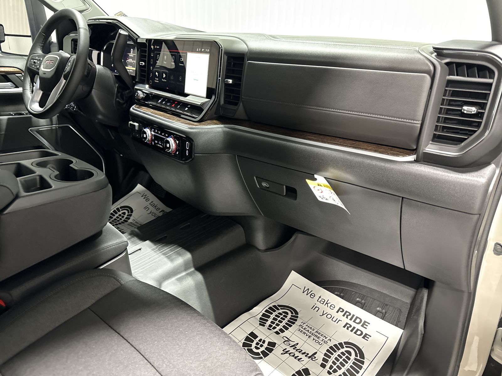 2026 GMC Sierra 3500 HD SLE DRW